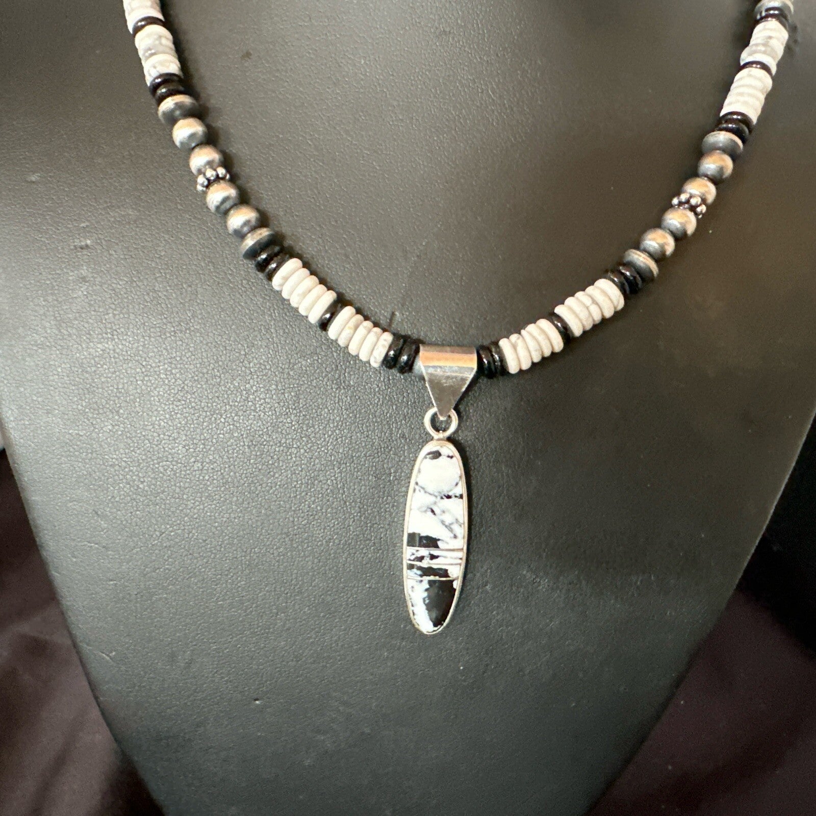 White Buffalo Turquoise Navajo Pearls Sterling Silver Onyx Necklace 17805