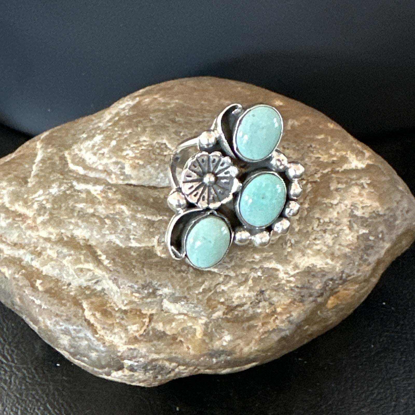 Yazzie Ring Green Turquoise Navajo Sterling Silver Cluster Size 9 19208