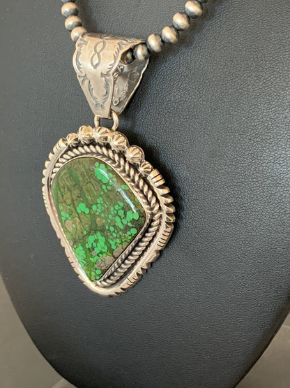 Navajo Pearls Sterling Green Spiderweb Turquoise Pendant Necklace 2984