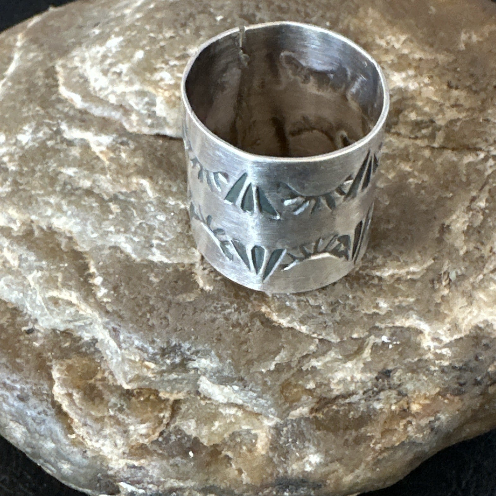 Mens Women Wedding Wide Band Navajo Stamped Sterling Silver Ring Size 7 19062