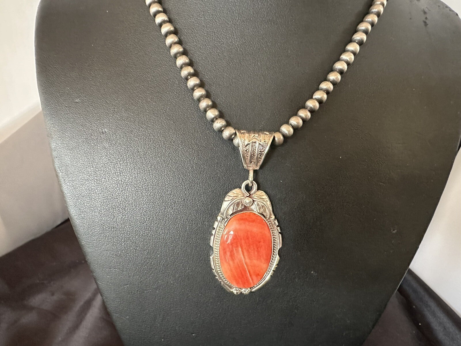 WoMens Red Spiny Oyster Pendant Navajo Sterling Silver Necklace 18365