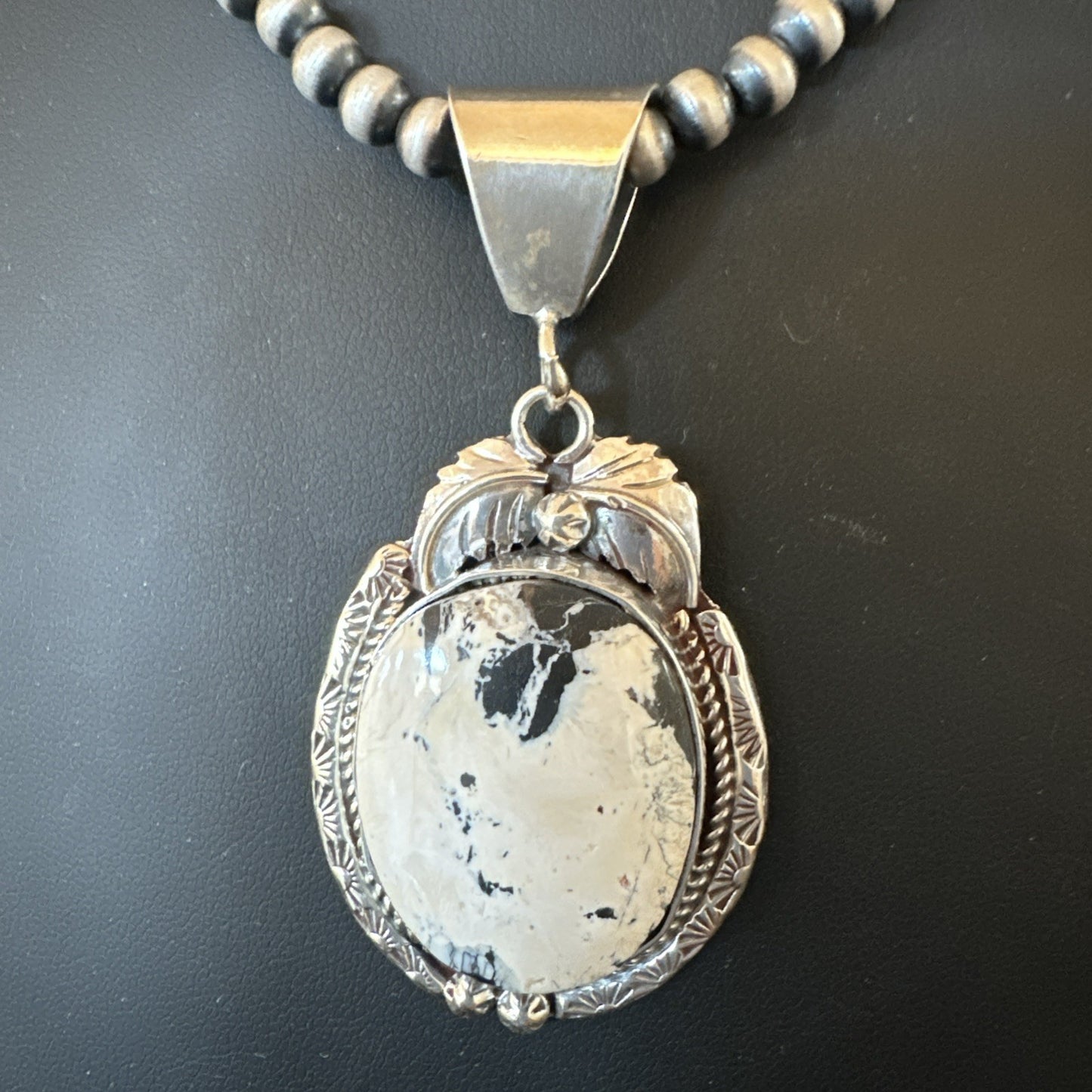 White Buffalo Turquoise Pendant Navajo Pearls Sterling Silver Necklace 19338
