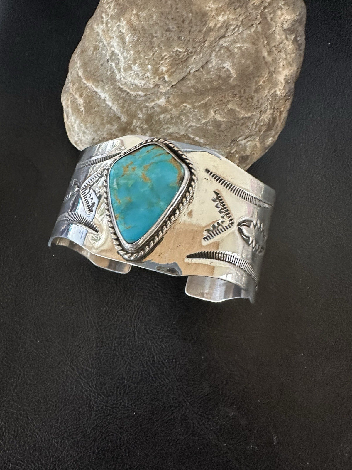 H Joe Blue Kingman Turquoise Navajo Sterling Silver Cuff Bracelet 8.2" 19422