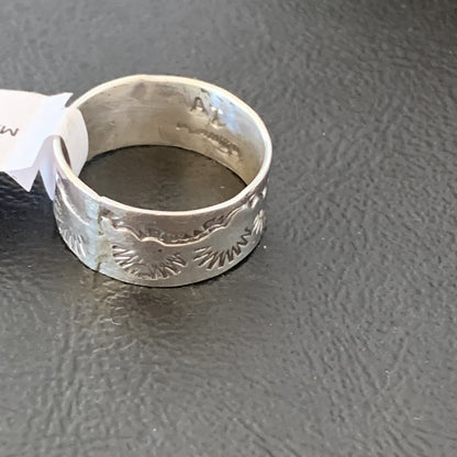 Womens Wide Band Navajo Sterling Silver Ring Size 8.5 10972N