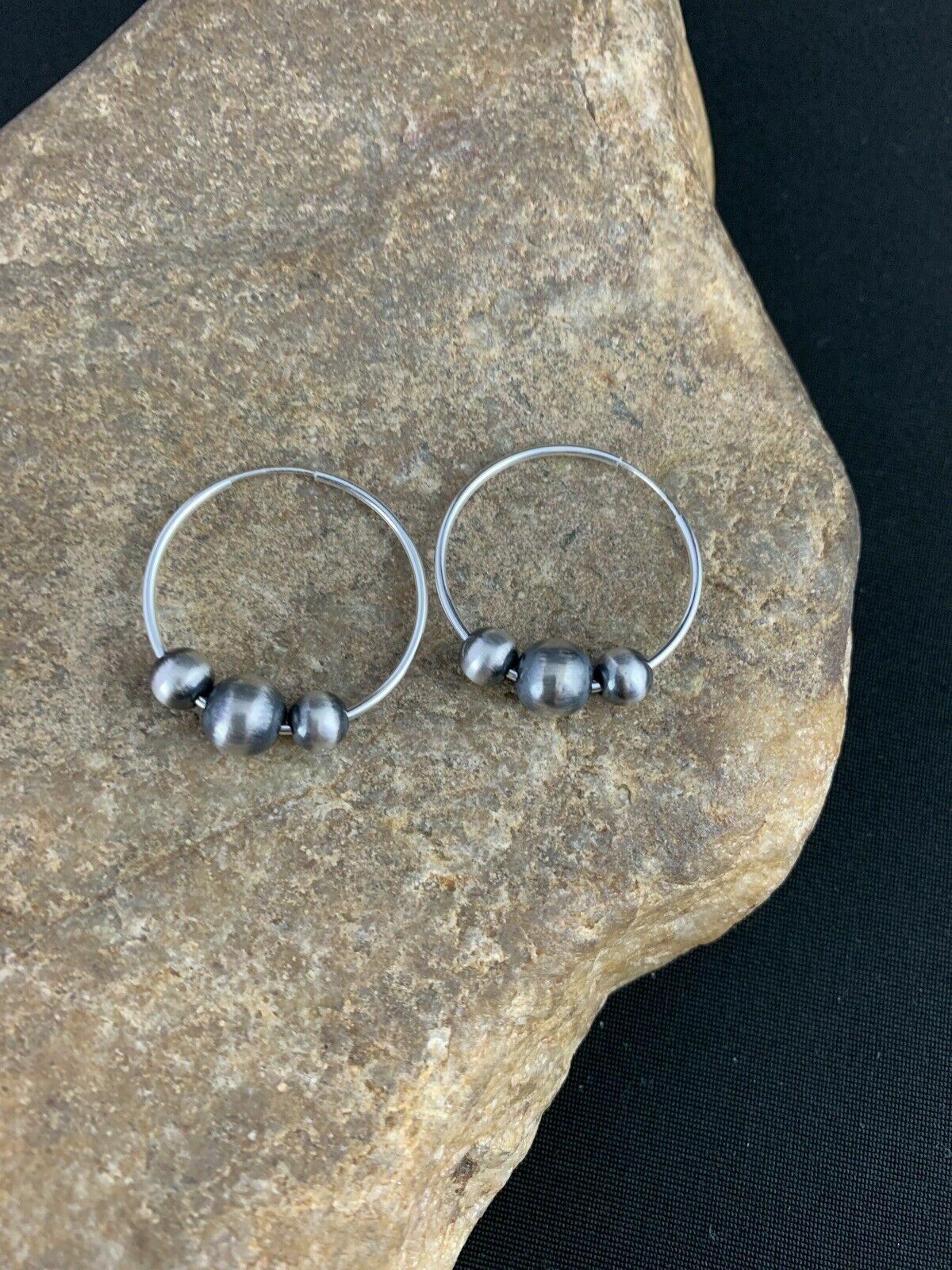 Native American Indian Navajo Sterling Silver Beads Hoop Earrings 03755