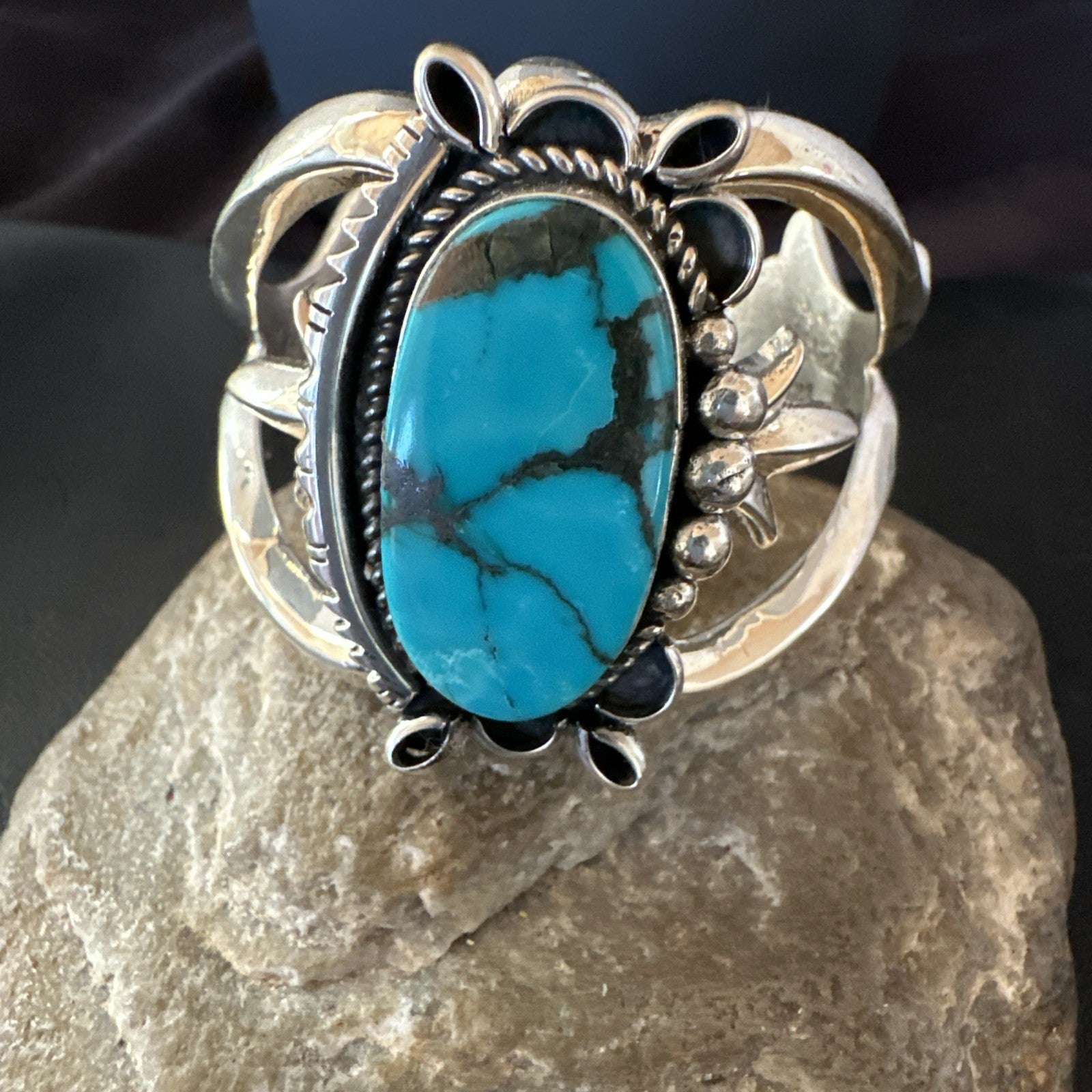 Yazzie Kingman Turquoise Navajo Sterling Silver Tufa Cast Cuff Bracelet 19691