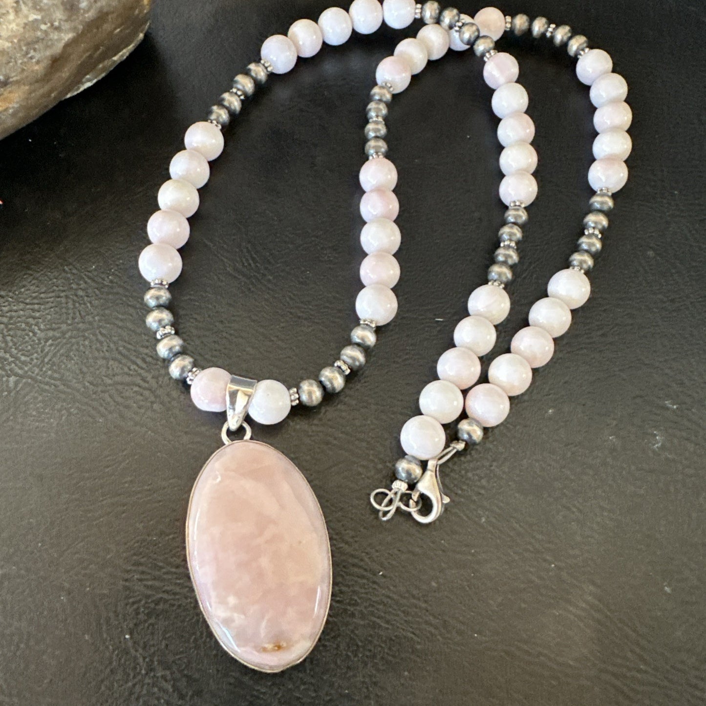 Southwestern Sterling Silver Pink Queen Conch Bead Necklace Pendant 20" 19557