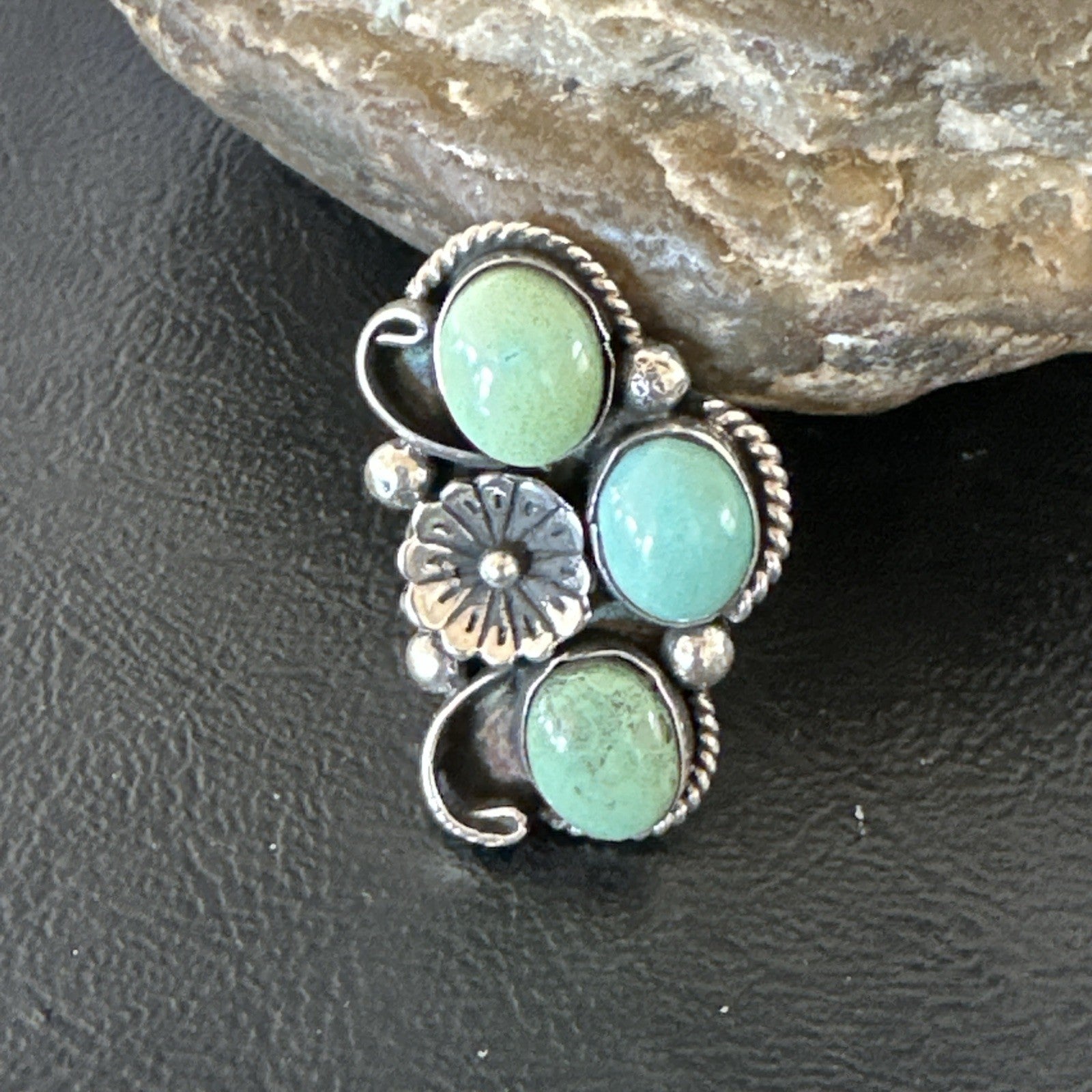Yazzie Ring Green Turquoise Navajo Sterling Silver Cluster Size 8 19206