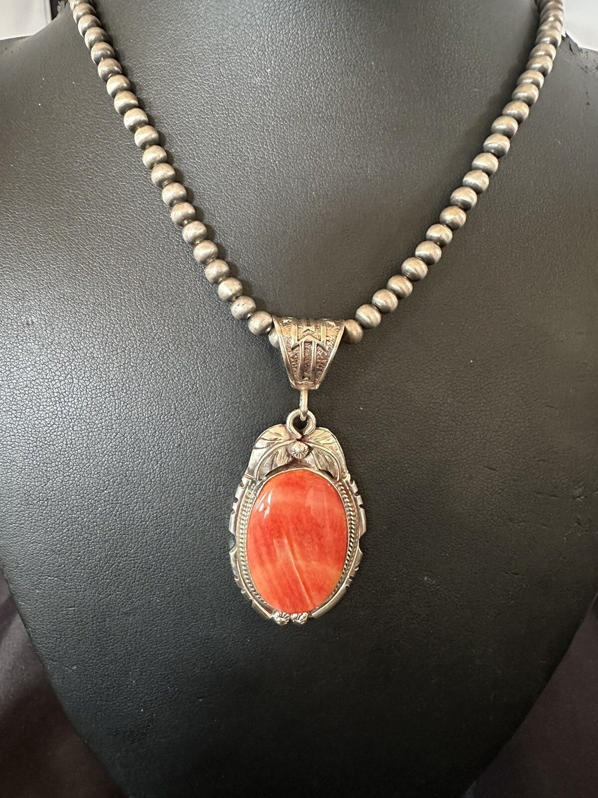 WoMens Red Spiny Oyster Pendant Navajo Sterling Silver Necklace 18365
