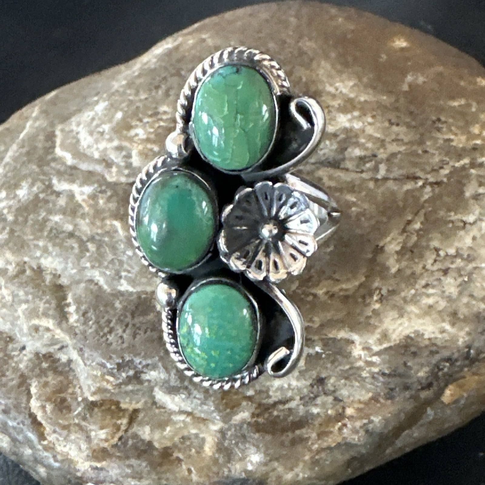 Yazzie Ring Green Turquoise Navajo Sterling Silver Cluster Size 8 19243