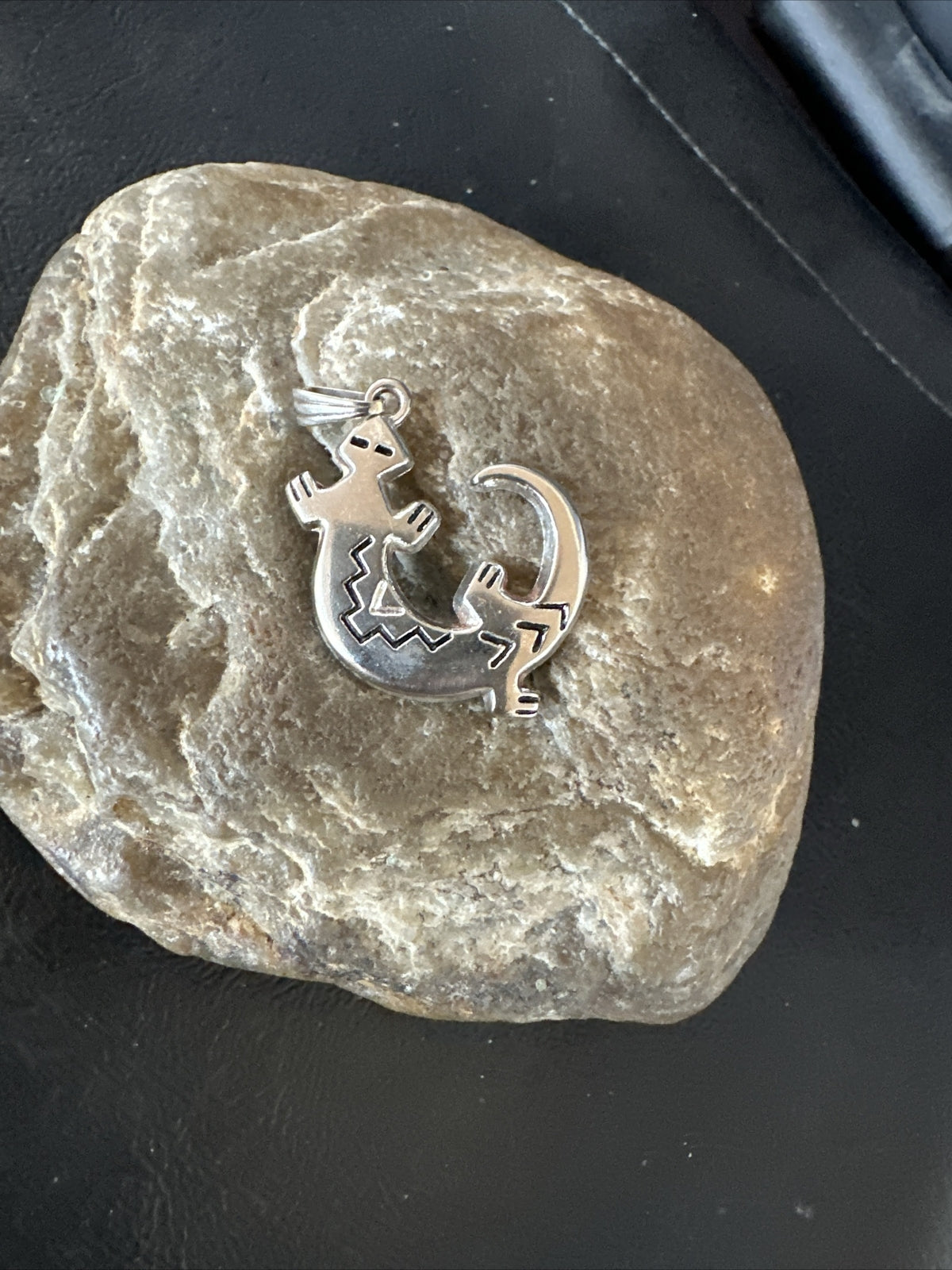 Navajo Stamped Lizard Pendant Gecko Sterling Silver 18155
