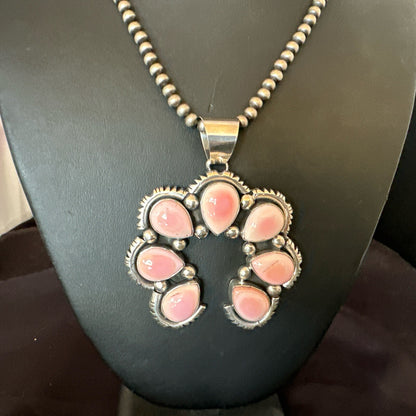Pink Conch Native American Navajo Sterling Silver Naja Pendant 18928
