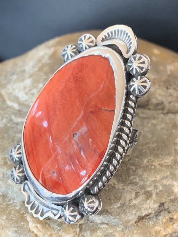 Women's Navajo Red Spiny Oyster Ring S8.5 | Sterling Silver | Authentic Native American Handmade | 10204