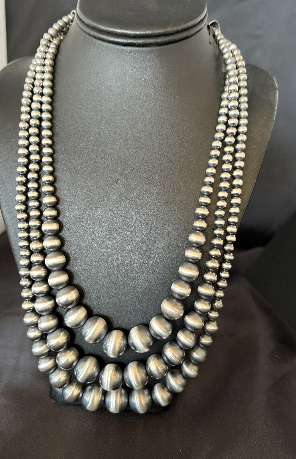 Mixed Bead Graduated Bib Sterling Silver Navajo Pearls Necklace 24” 3S 18239