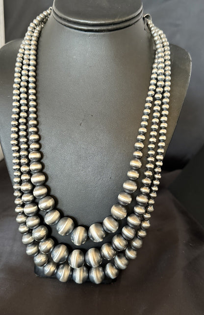 Mixed Bead Graduated Bib Sterling Silver Navajo Pearls Necklace 24” 3S 18239