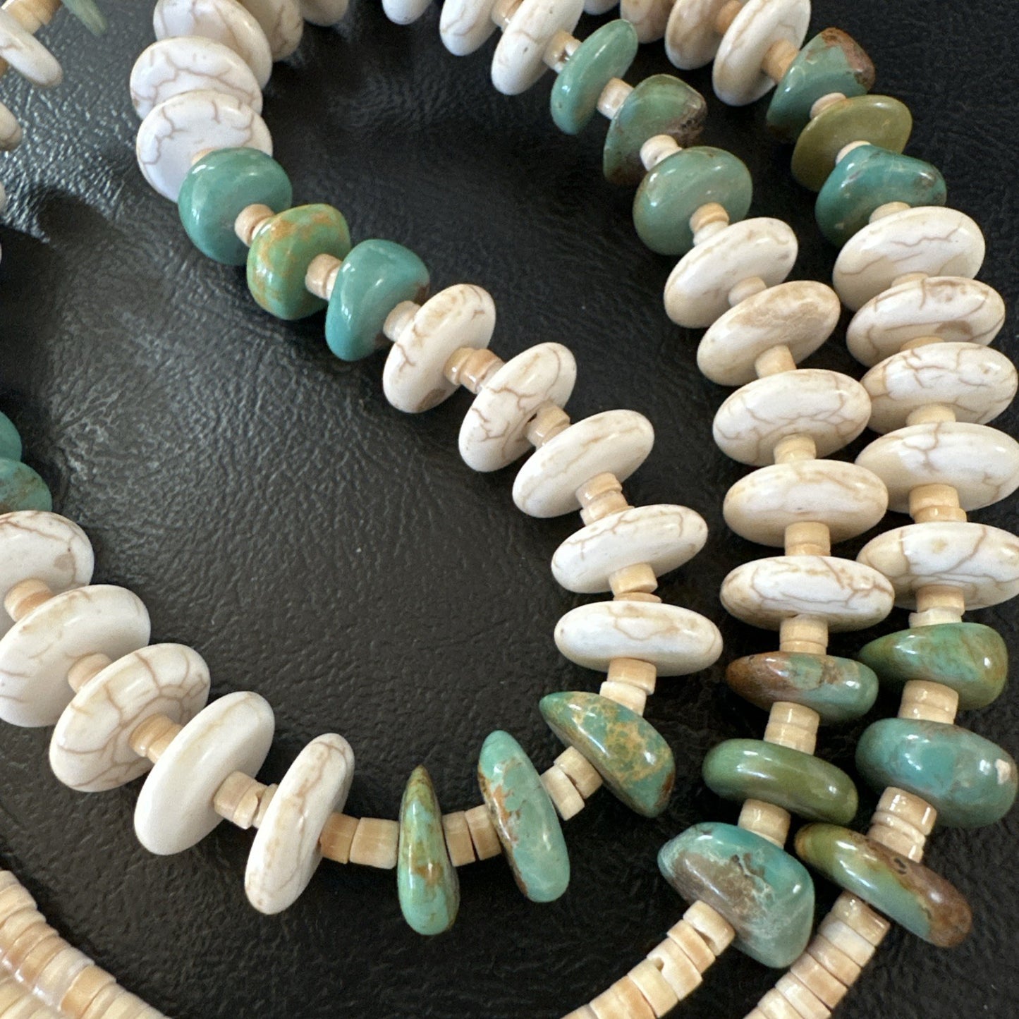 Green Royston Turquoise Shell Santo Domingo Sterling Silver Necklace 29” 19681