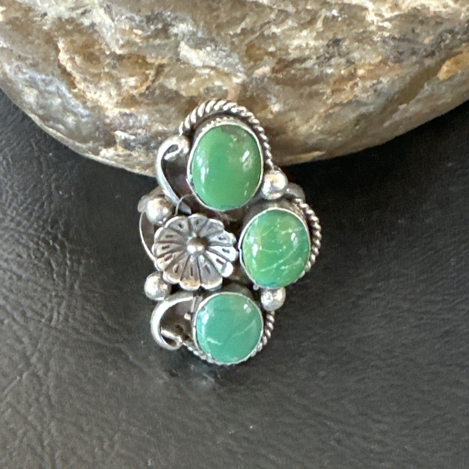 Yazzie Ring Green Turquoise Navajo Sterling Silver Cluster Size 8.5 19234