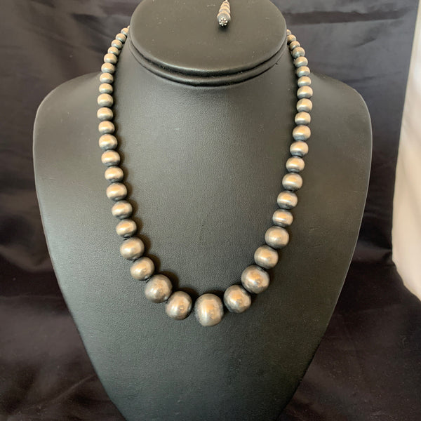 Navajo Pearls Graduated Round Seamless Bead Necklace 21" | Sterling Silver | Authentic Native American Handmade