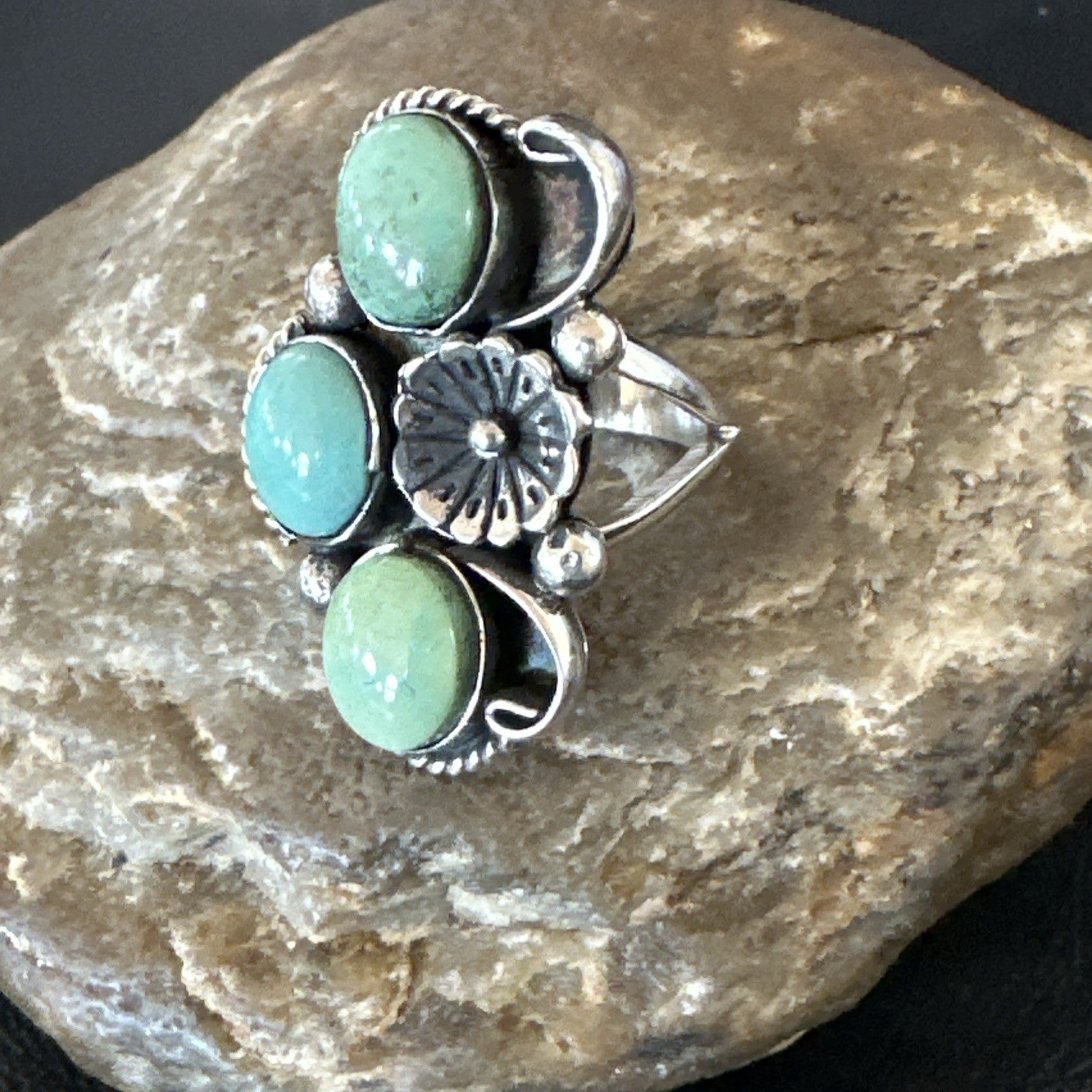 Yazzie Ring Green Turquoise Navajo Sterling Silver Cluster Size 8 19206