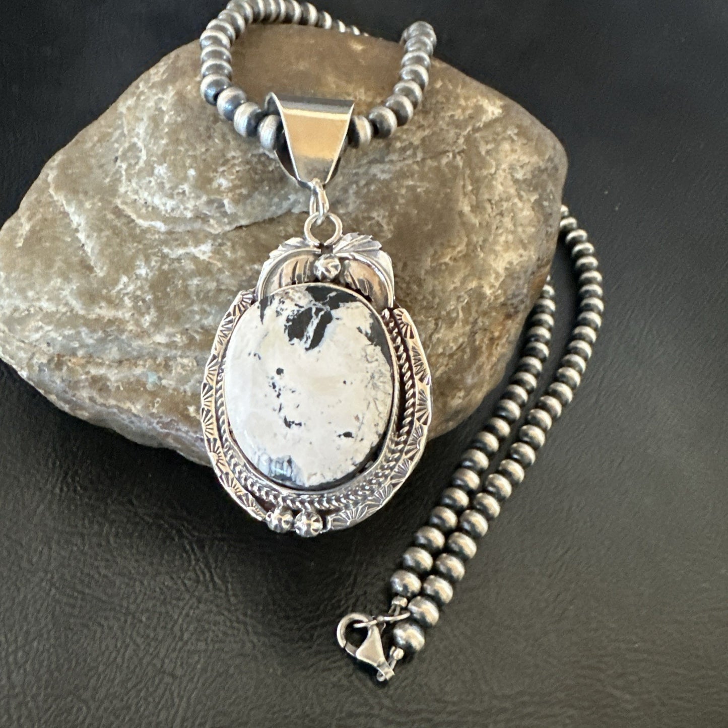 White Buffalo Turquoise Pendant Navajo Pearls Sterling Silver Necklace 19338
