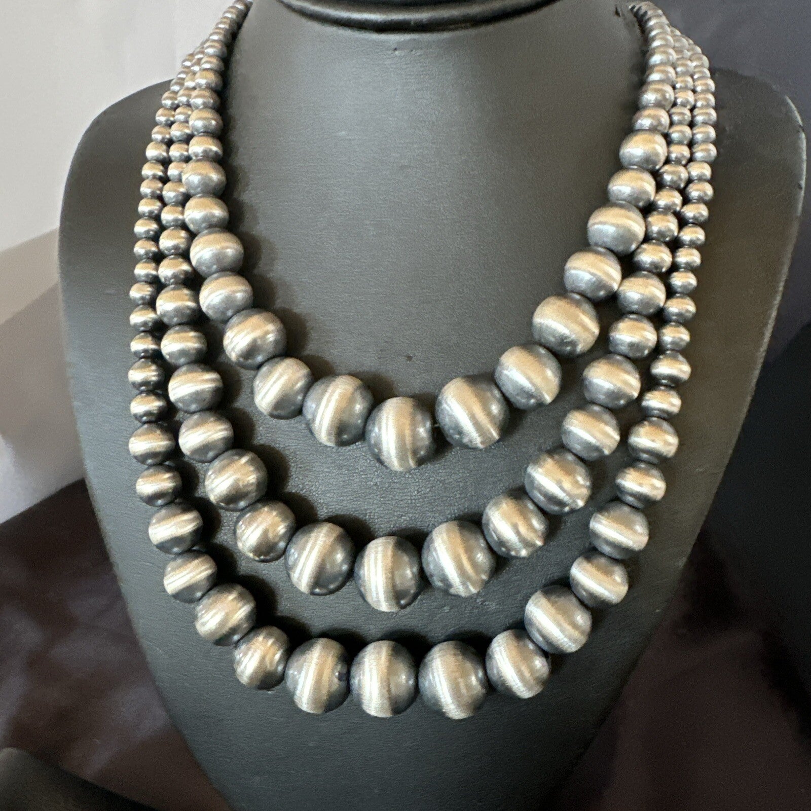 Mixed Bead Graduated Bib Sterling Silver Navajo Pearls Necklace 24” 3S 18239