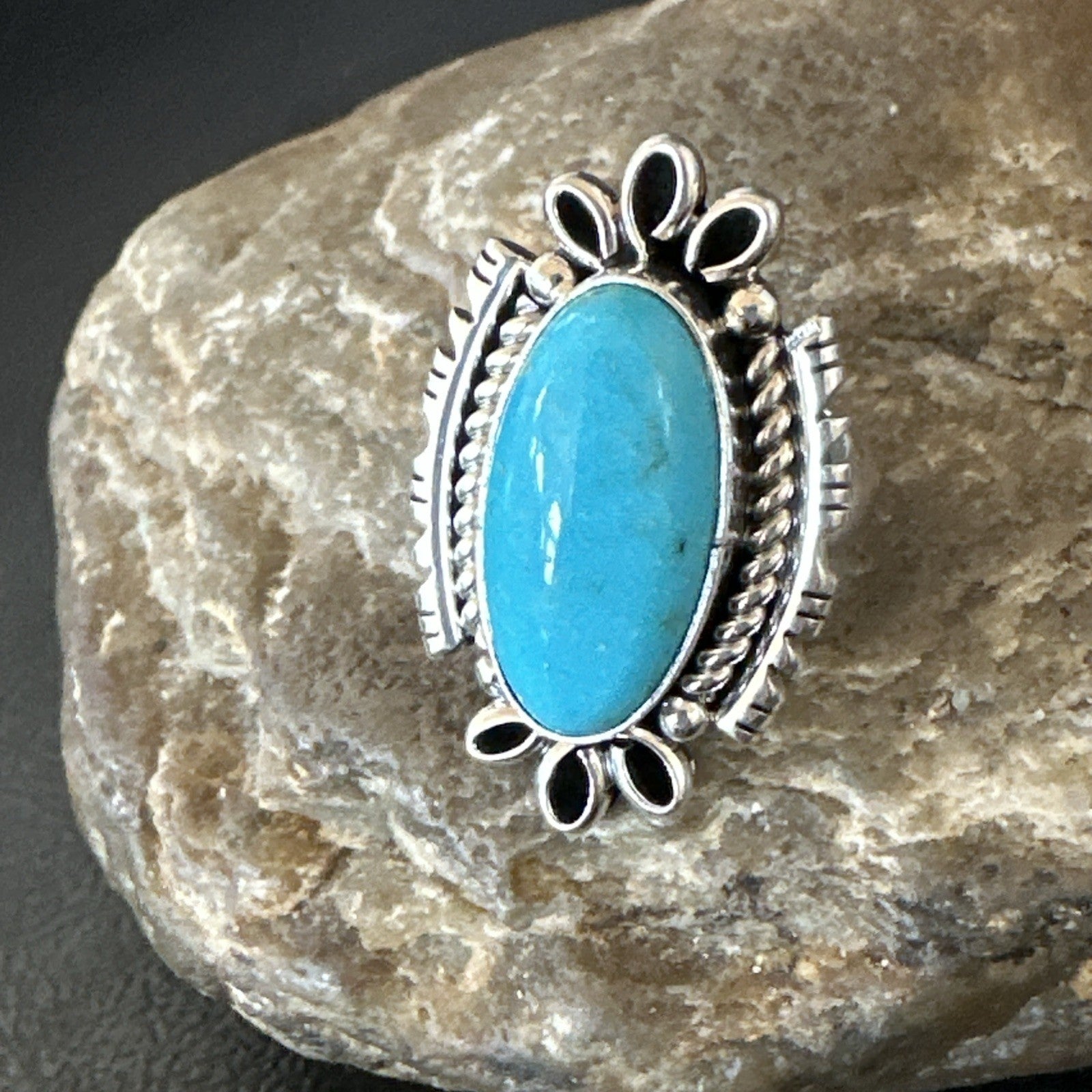 Yazzie Handmade Navajo Sterling Silver  Blue Kingman Turquoise Ring Size 7 19624