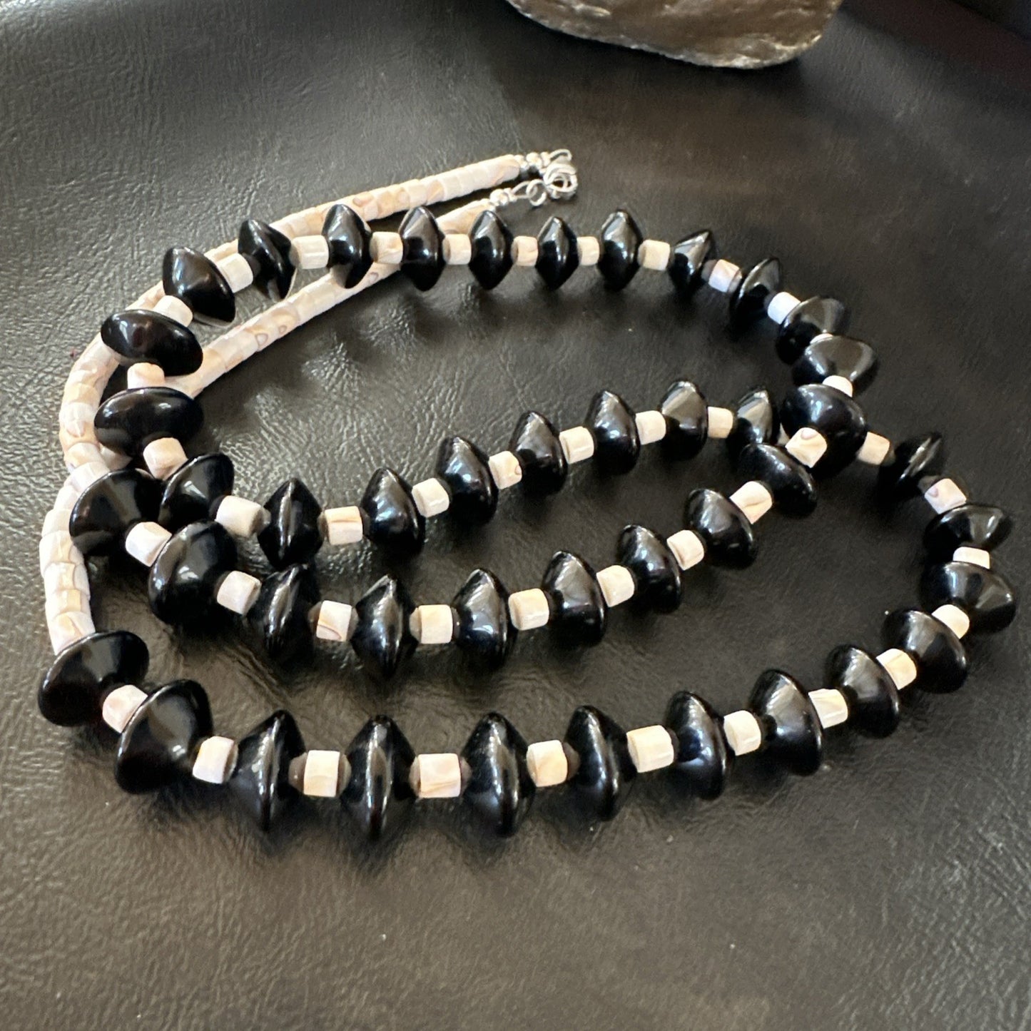 Sterling NAVAJO Black Onyx Pink Shell Silver Necklace 34” 19578