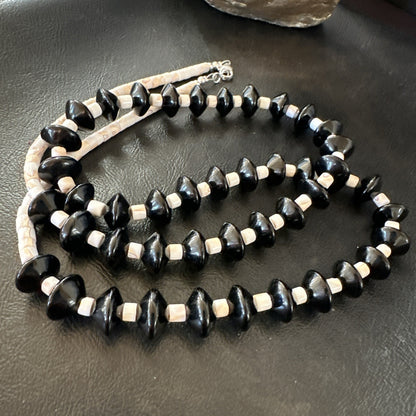 Sterling NAVAJO Black Onyx Pink Shell Silver Necklace 34” 19578