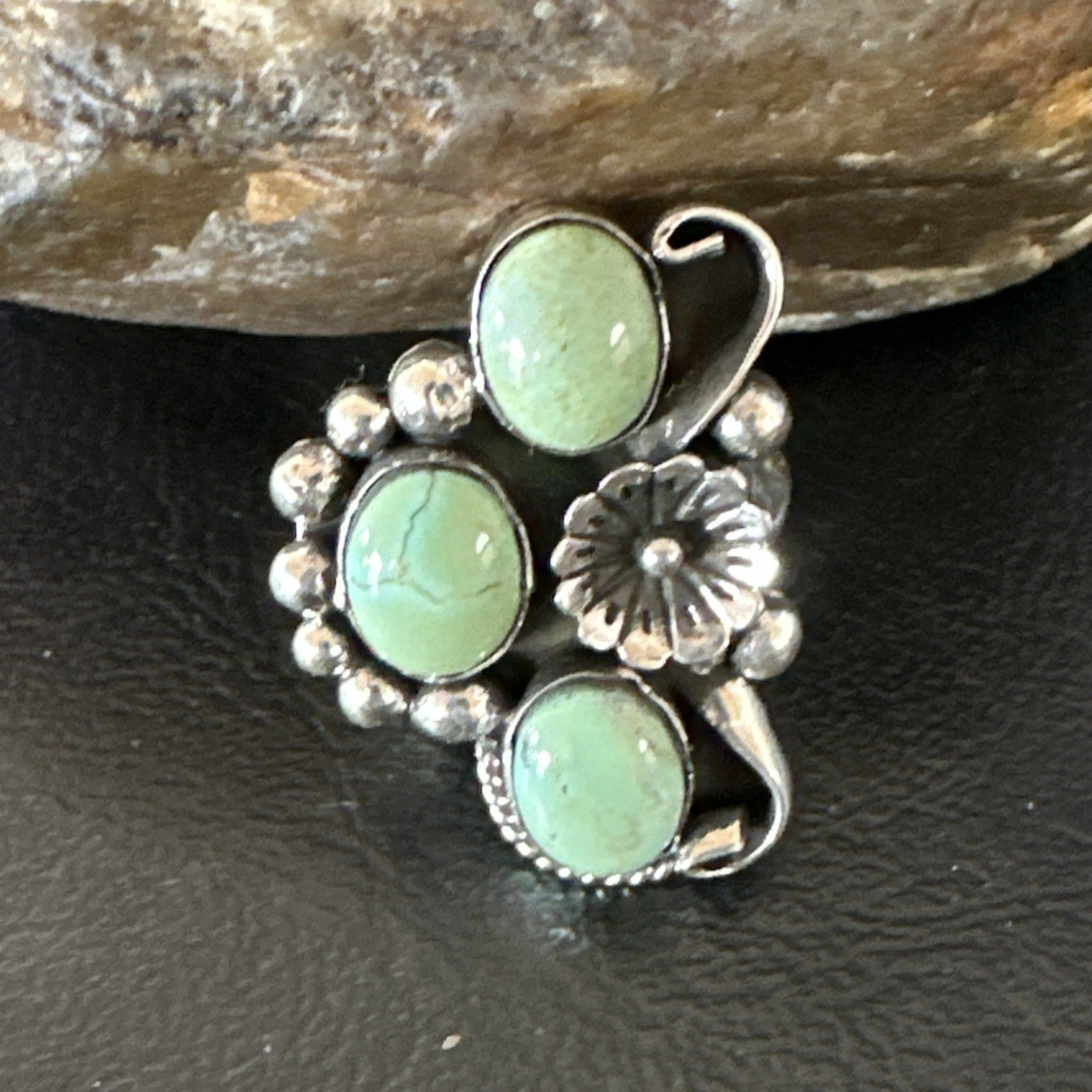 Yazzie Ring Green Turquoise Navajo Sterling Silver Cluster Size 8.5 19231