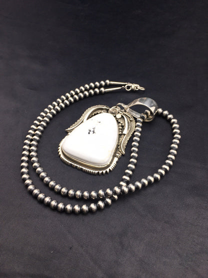 White Buffalo Turquoise Pendant Navajo Sterling Silver Beads Necklace 04529