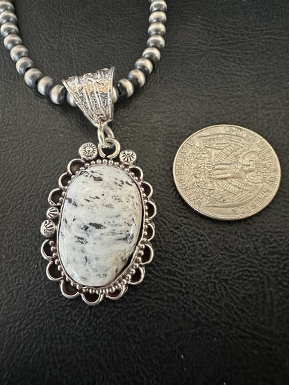 White Buffalo Turquoise Pendant Navajo Pearls Sterling Silver Necklace 19373