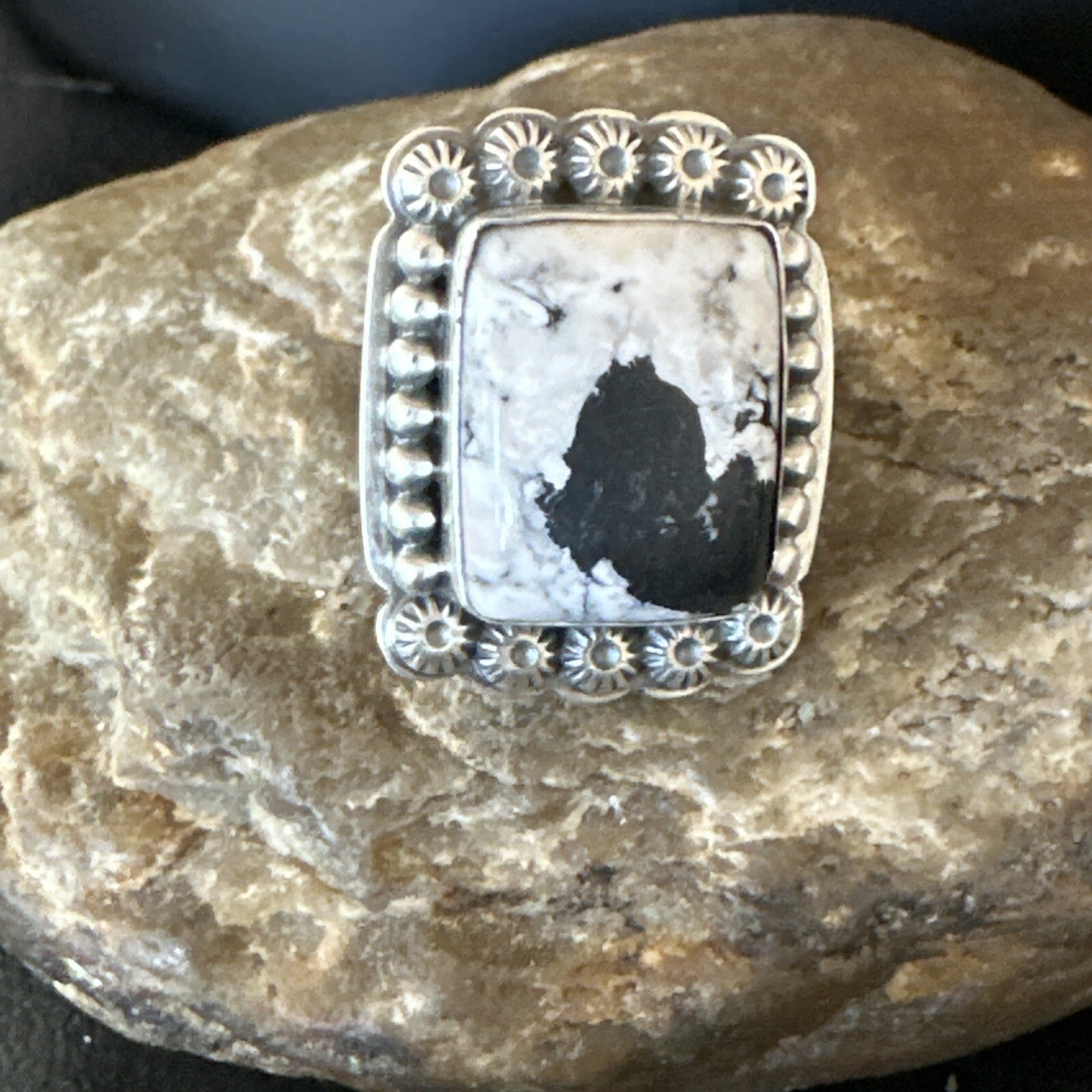 White Buffalo Turquoise Navajo Sterling Silver Ring Size 8 18775