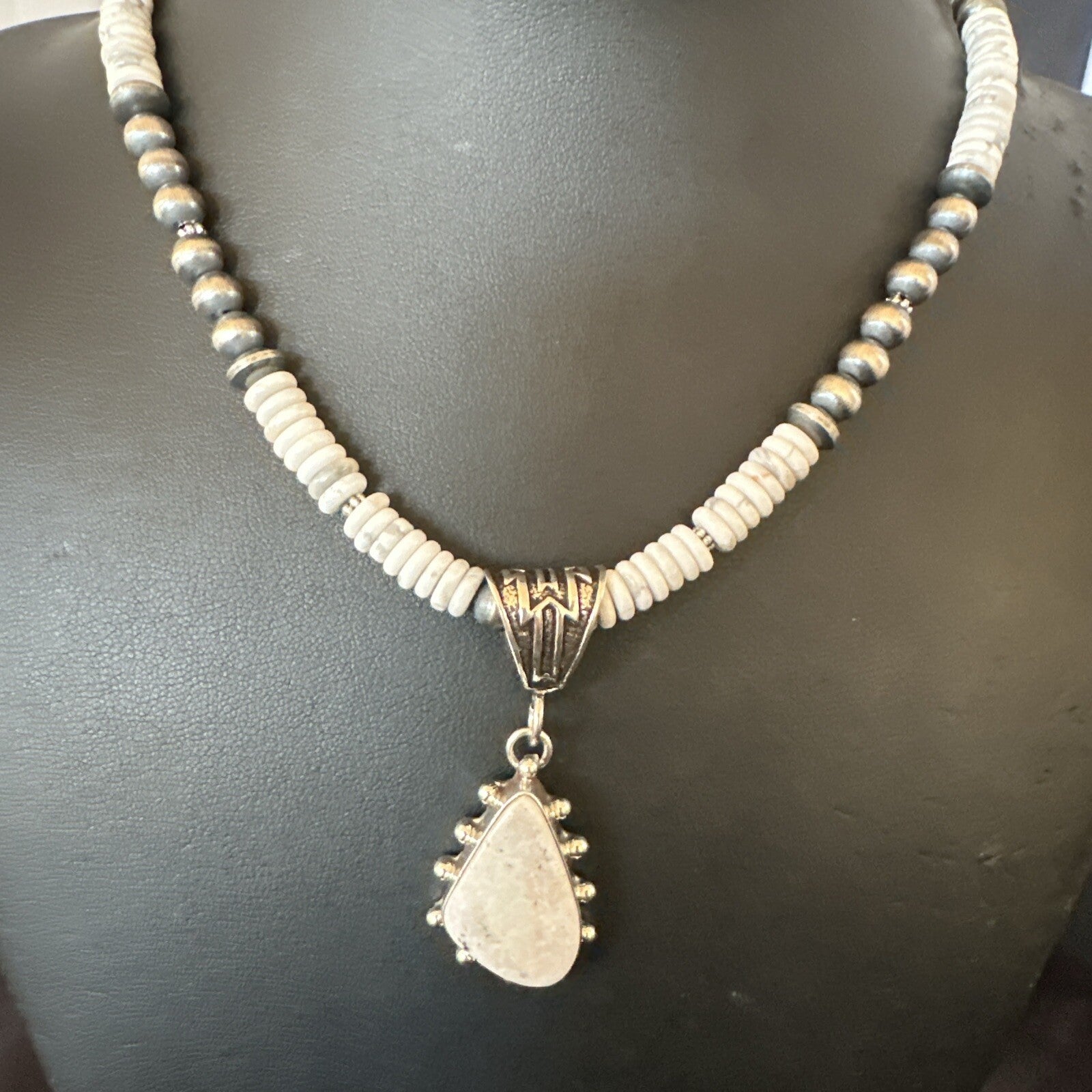 White Buffalo Turquoise Pendant Navajo Pearls Sterling Silver Necklace 22" 18258