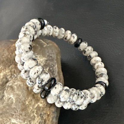Mens Memory Wire Stainless Steel Black Onyx White Jasper 8mm Bead Bracelet 17708