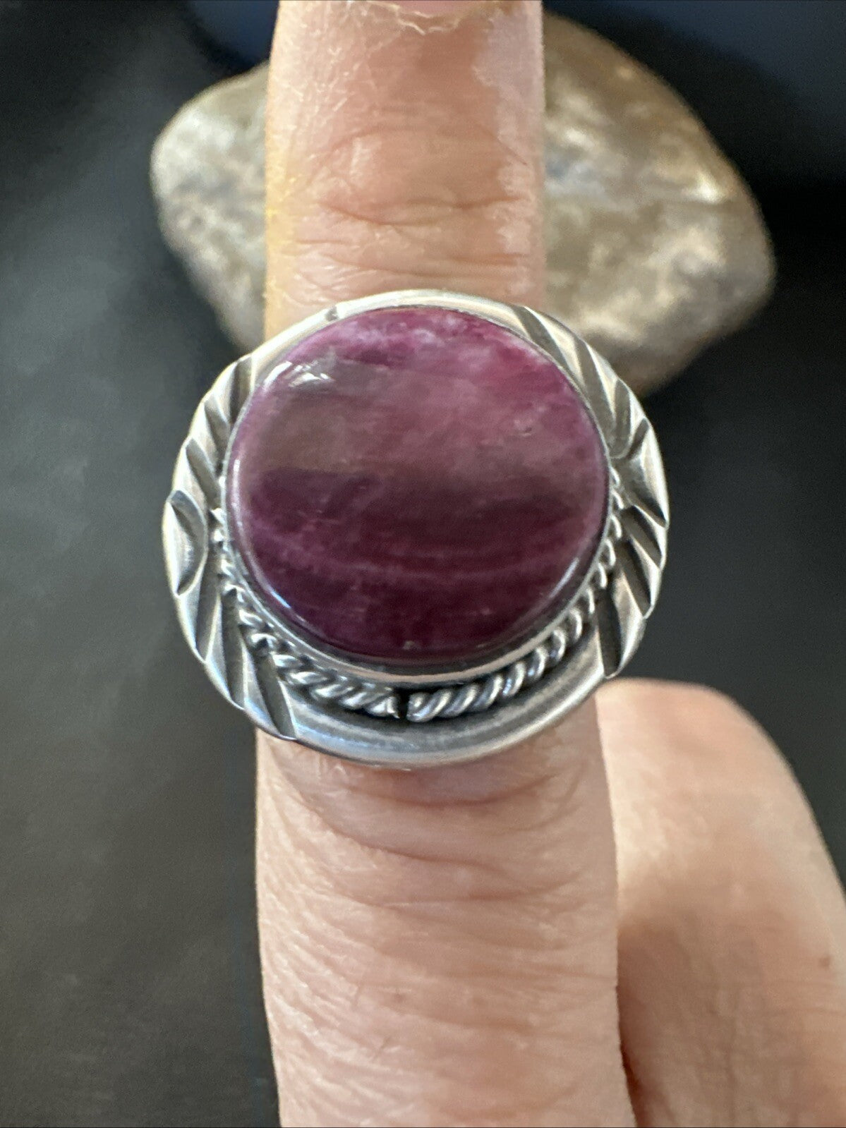 Womens Purple Spiny Oyster Navajo Sterling Silver Ring Size 8 18585