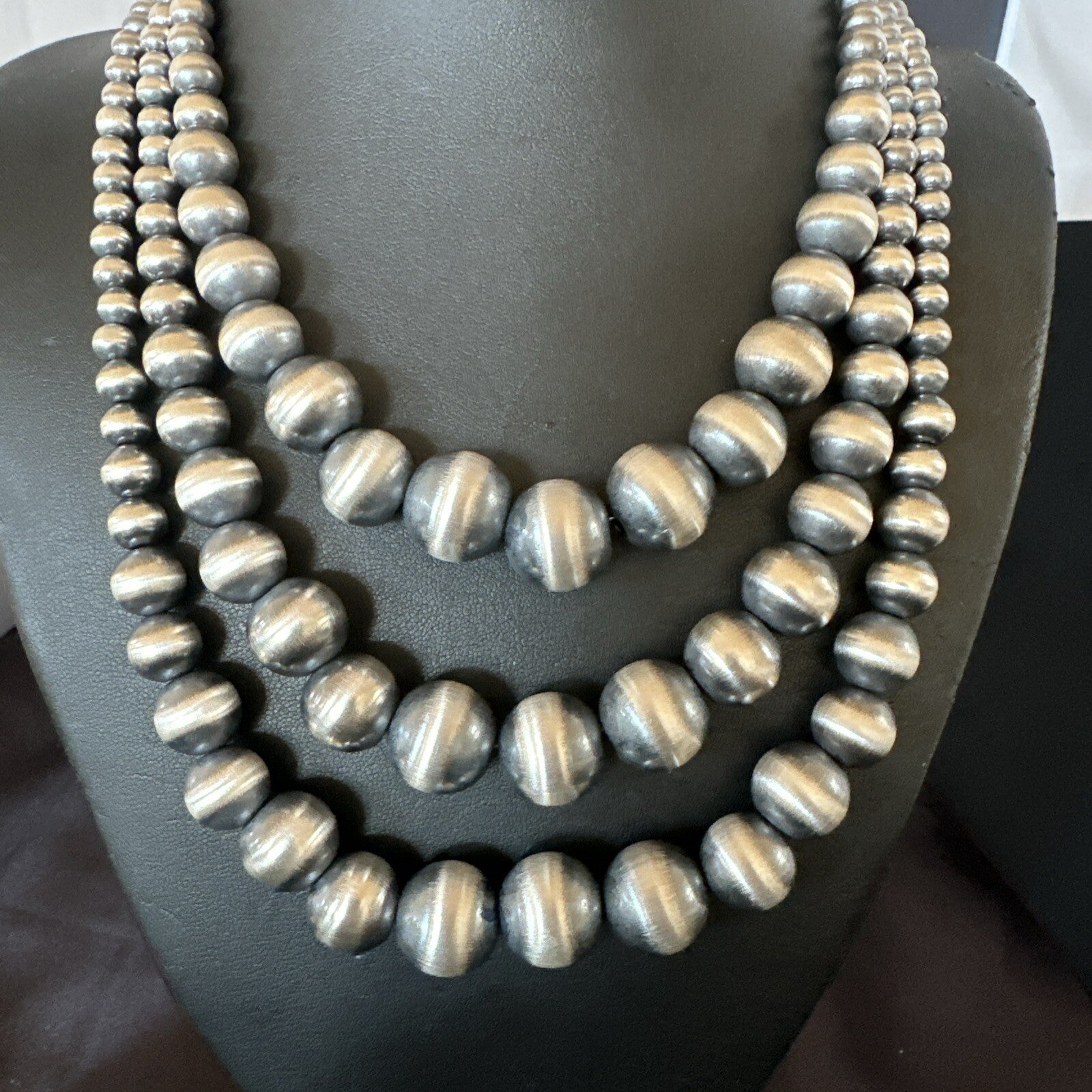 Mixed Bead Graduated Bib Sterling Silver Navajo Pearls Necklace 24” 3S 18239