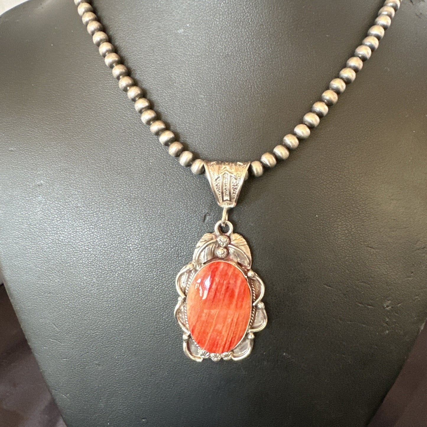 WoMens Red Spiny Oyster Pendant Navajo Sterling Silver Necklace 18366