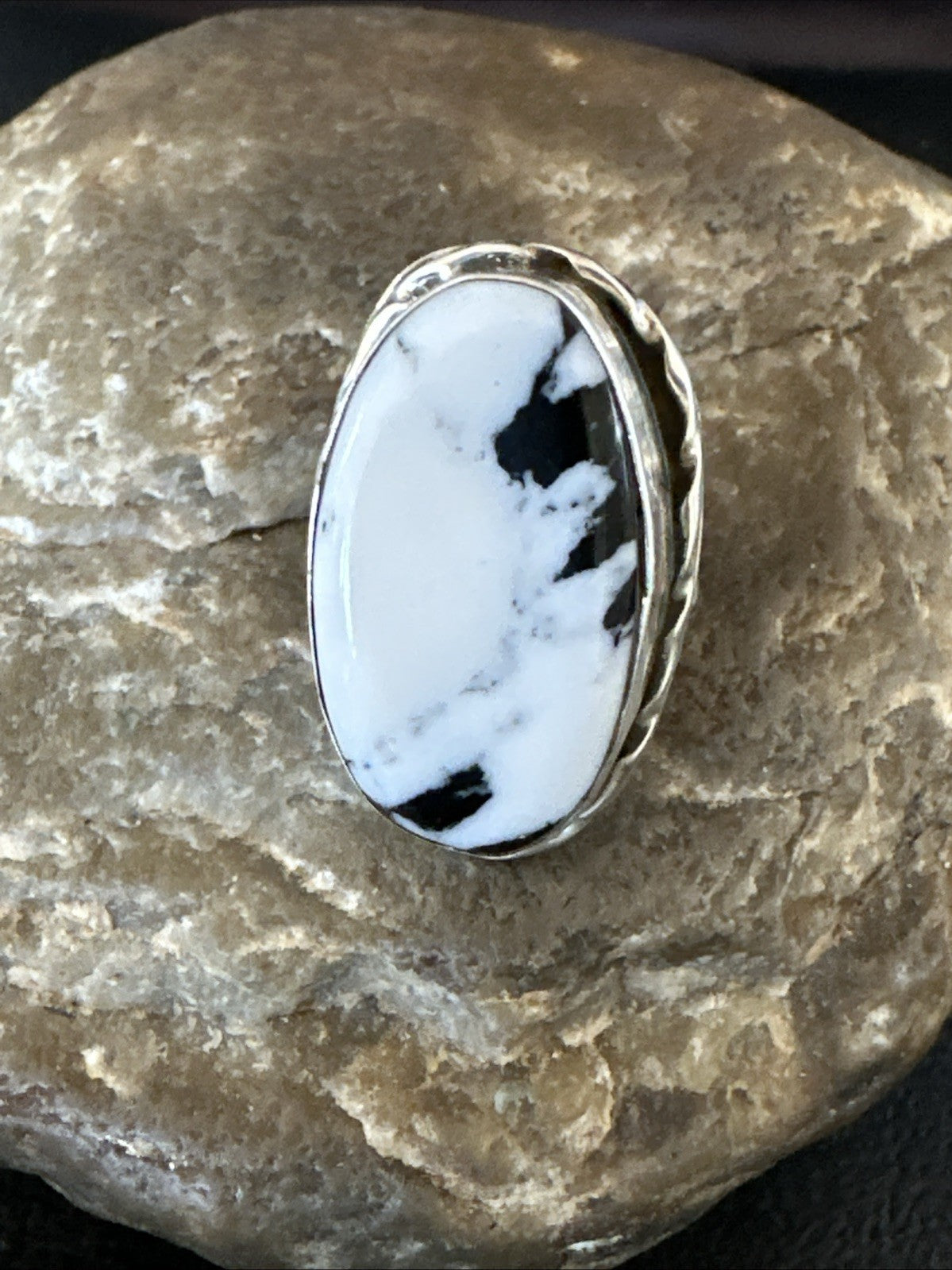 White Buffalo Turquoise Navajo Sterling Silver Ring Size 8 19800
