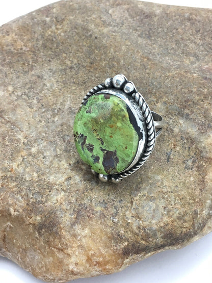 Green Gaspeite Navajo Sterling Silver Ring Size 8.25 02593