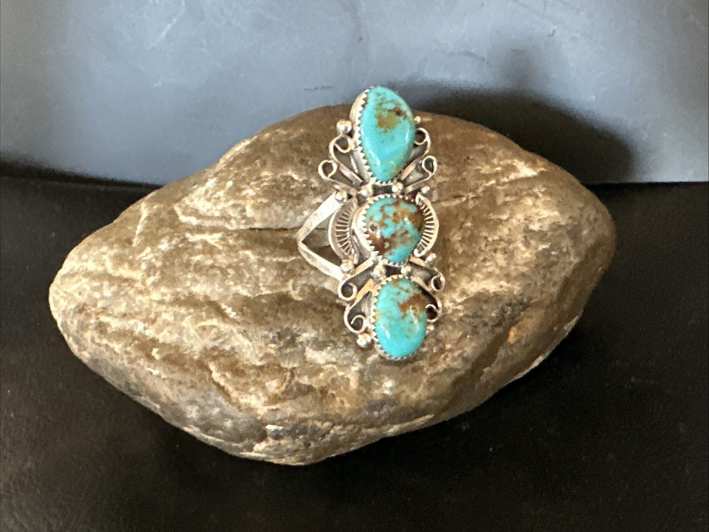 Navajo Blue Kingman Turquoise Ring MultiStone Cluster Sz 8.5 19812