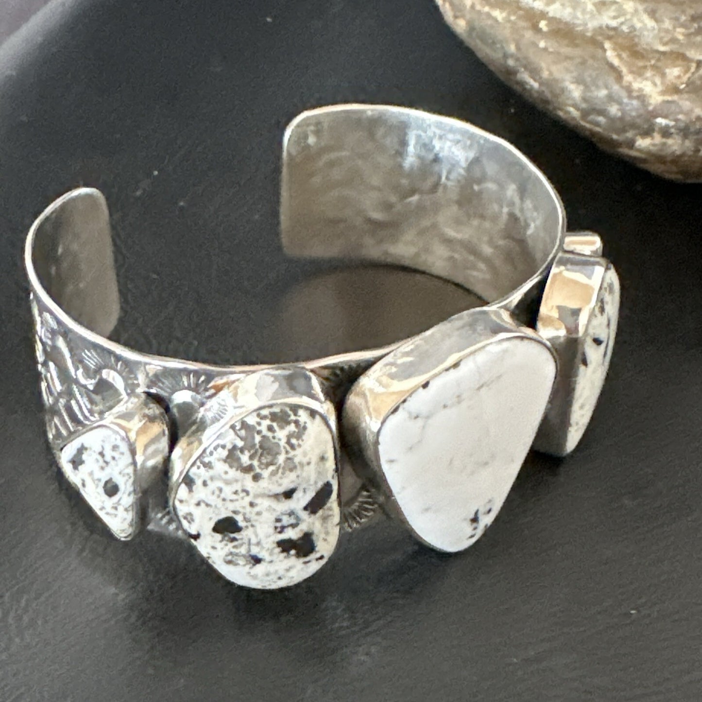 Mens WoMens White Buffalo Turquoise Navajo Sterling Silver Cuff Bracelet 17944