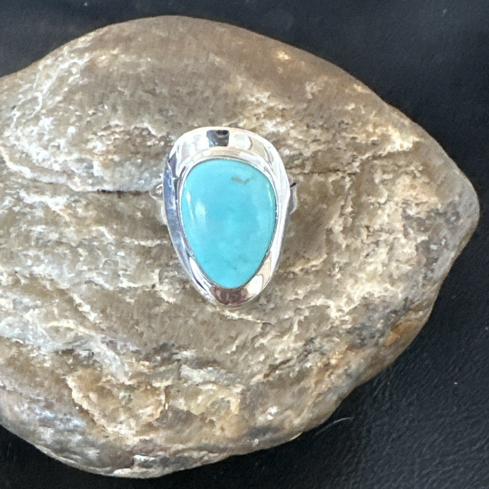 WoMens Sterling Silver Robin Egg Blue Kingman Turquoise Ring Size 8.5 17729