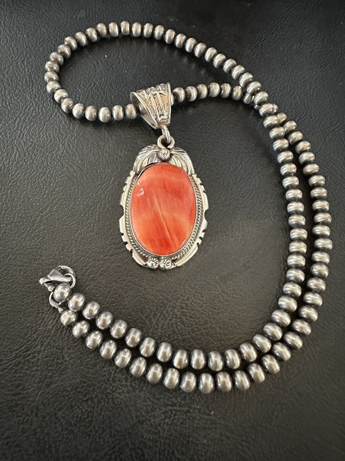 WoMens Red Spiny Oyster Pendant Navajo Sterling Silver Necklace 18365