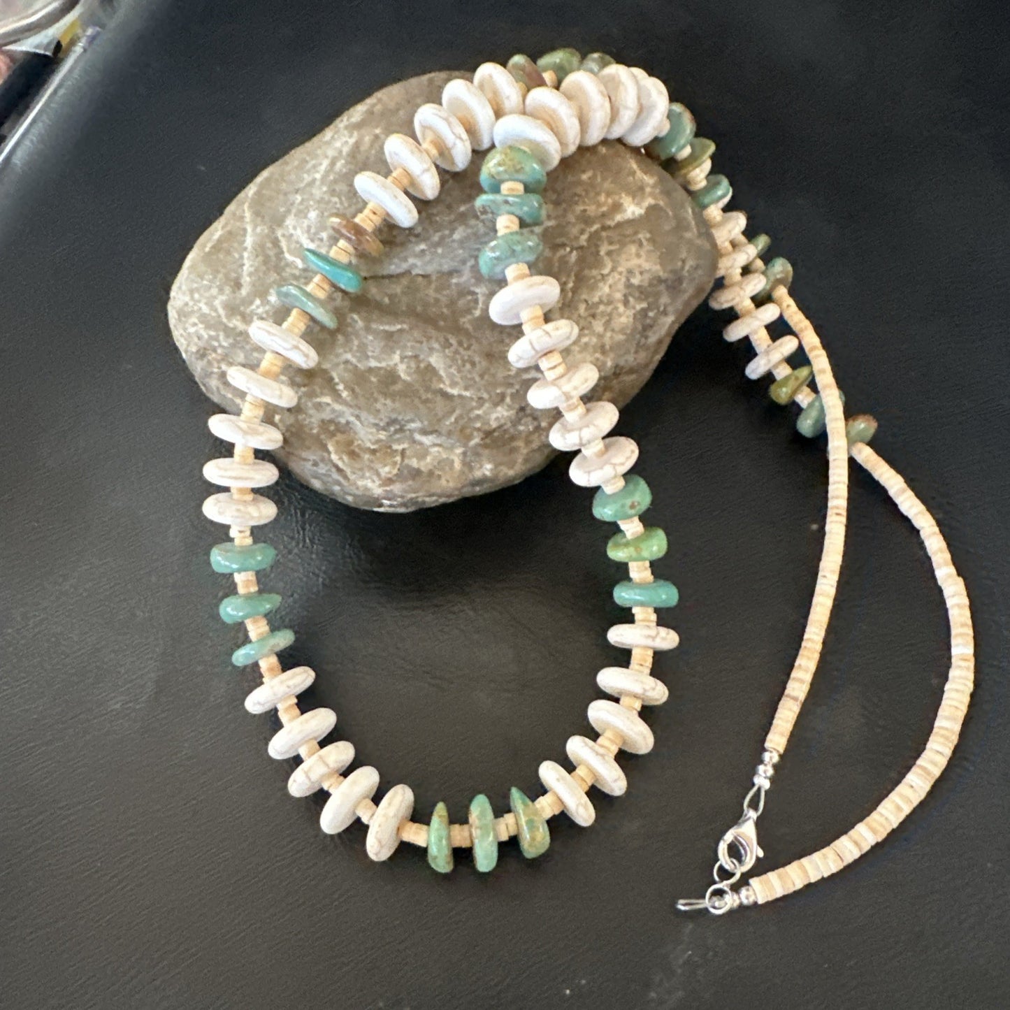 Green Royston Turquoise Shell Santo Domingo Sterling Silver Necklace 29” 19681