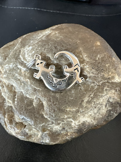 Navajo Stamped Lizard Pendant Gecko Sterling Silver 18155