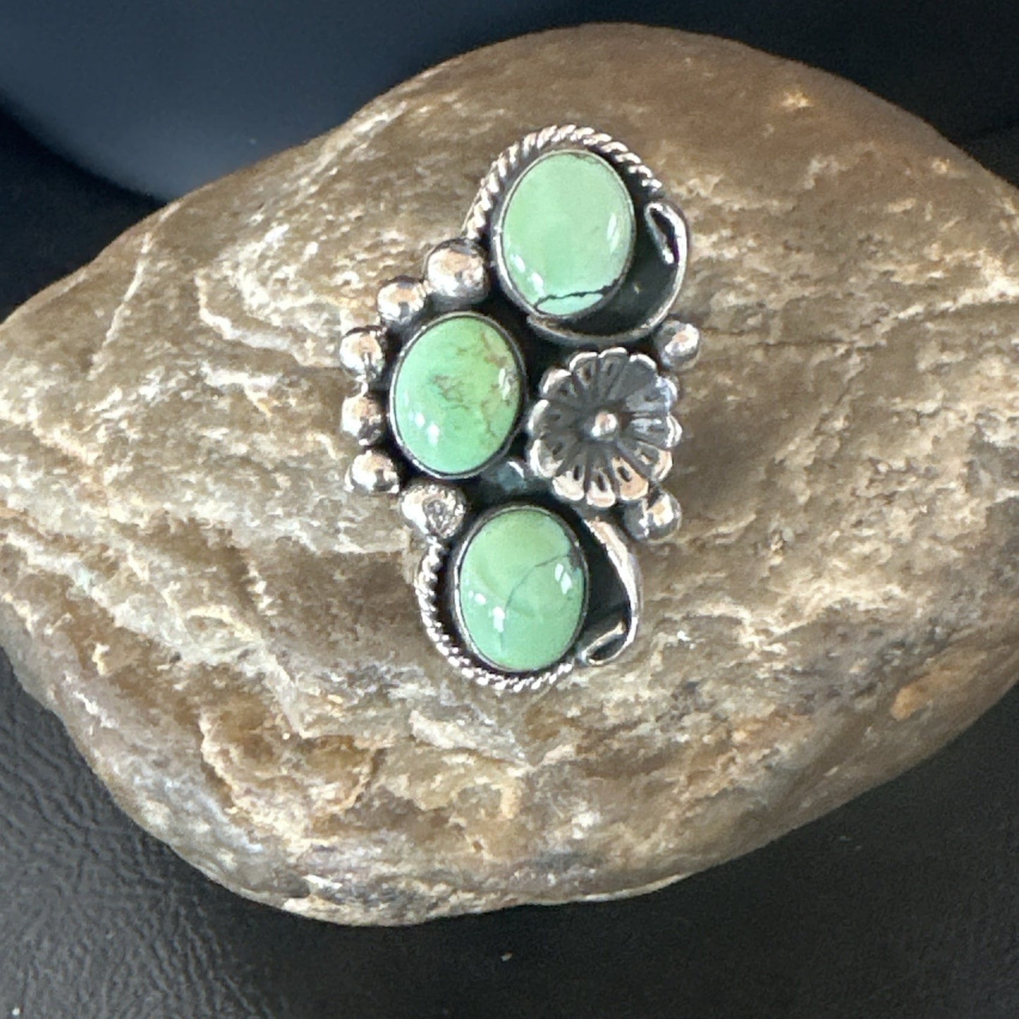 Yazzie Ring Green Turquoise Navajo Sterling Silver Cluster Size 8.5 19211