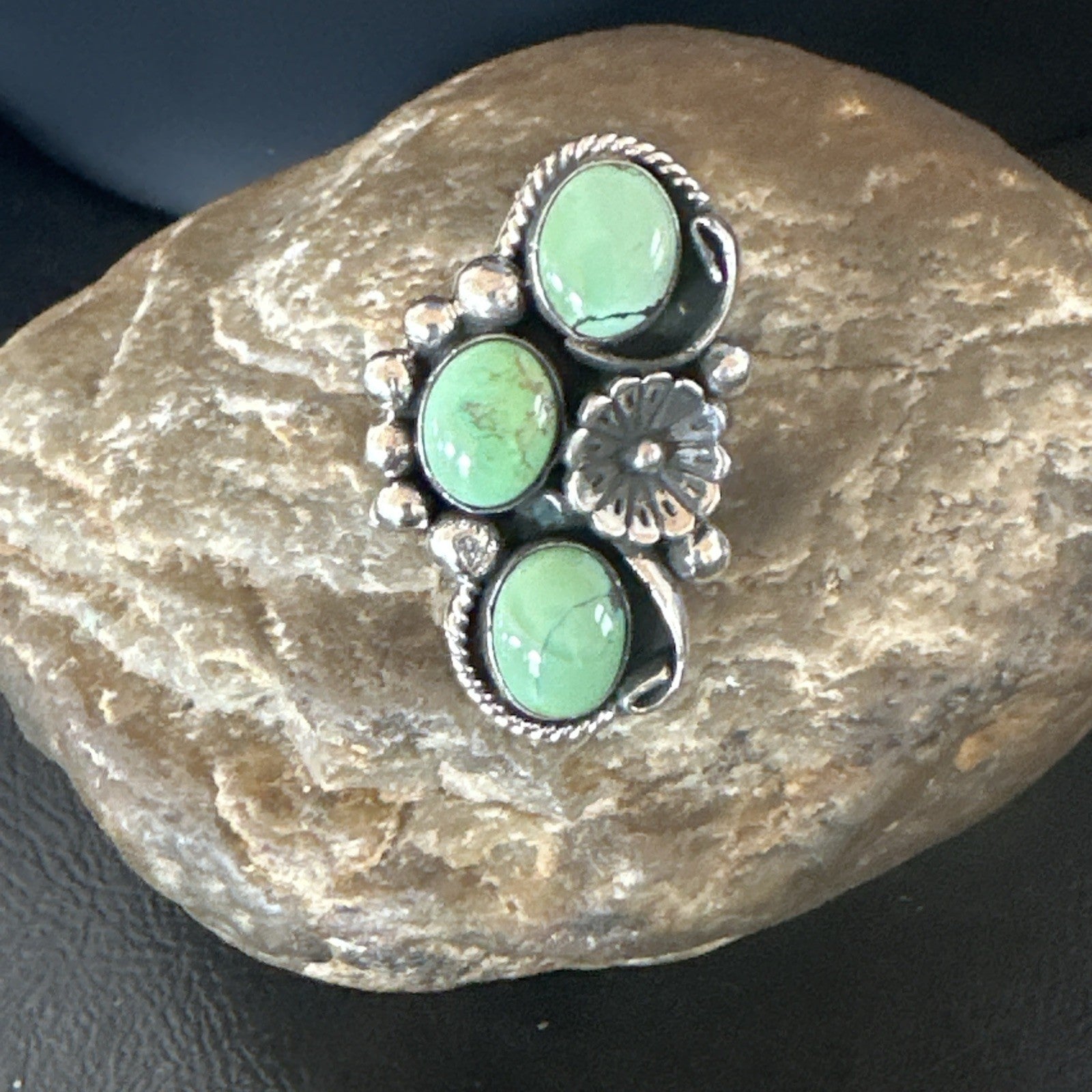 Yazzie Ring Green Turquoise Navajo Sterling Silver Cluster Size 8.5 19211