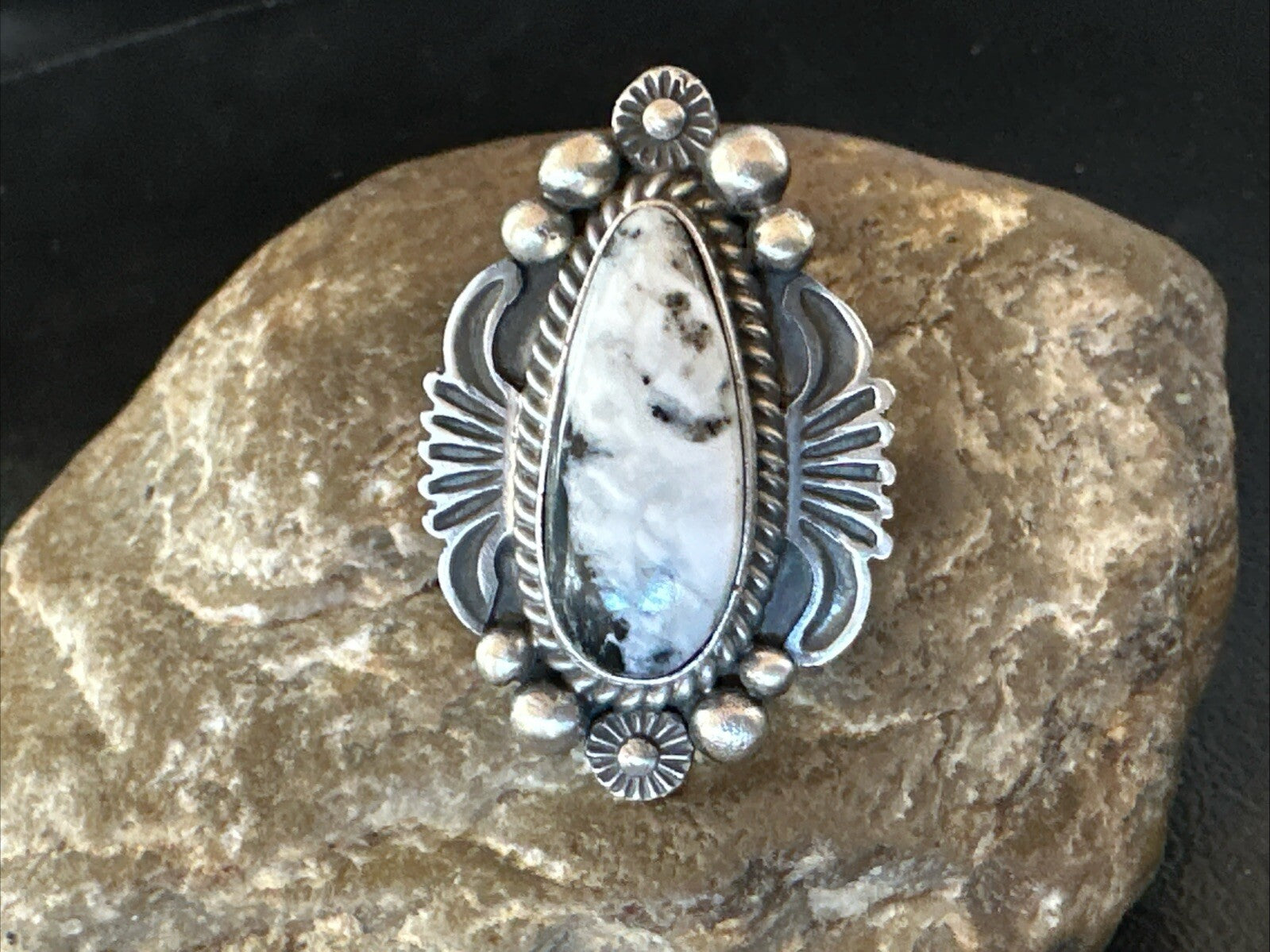 White Buffalo Turquoise Navajo Sterling Silver Ring Size 6 18624