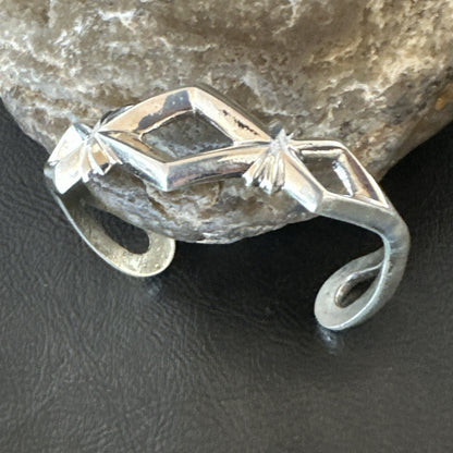 Tufa Cast Womens Navajo Sterling Silver Cuff Bracelet 19353