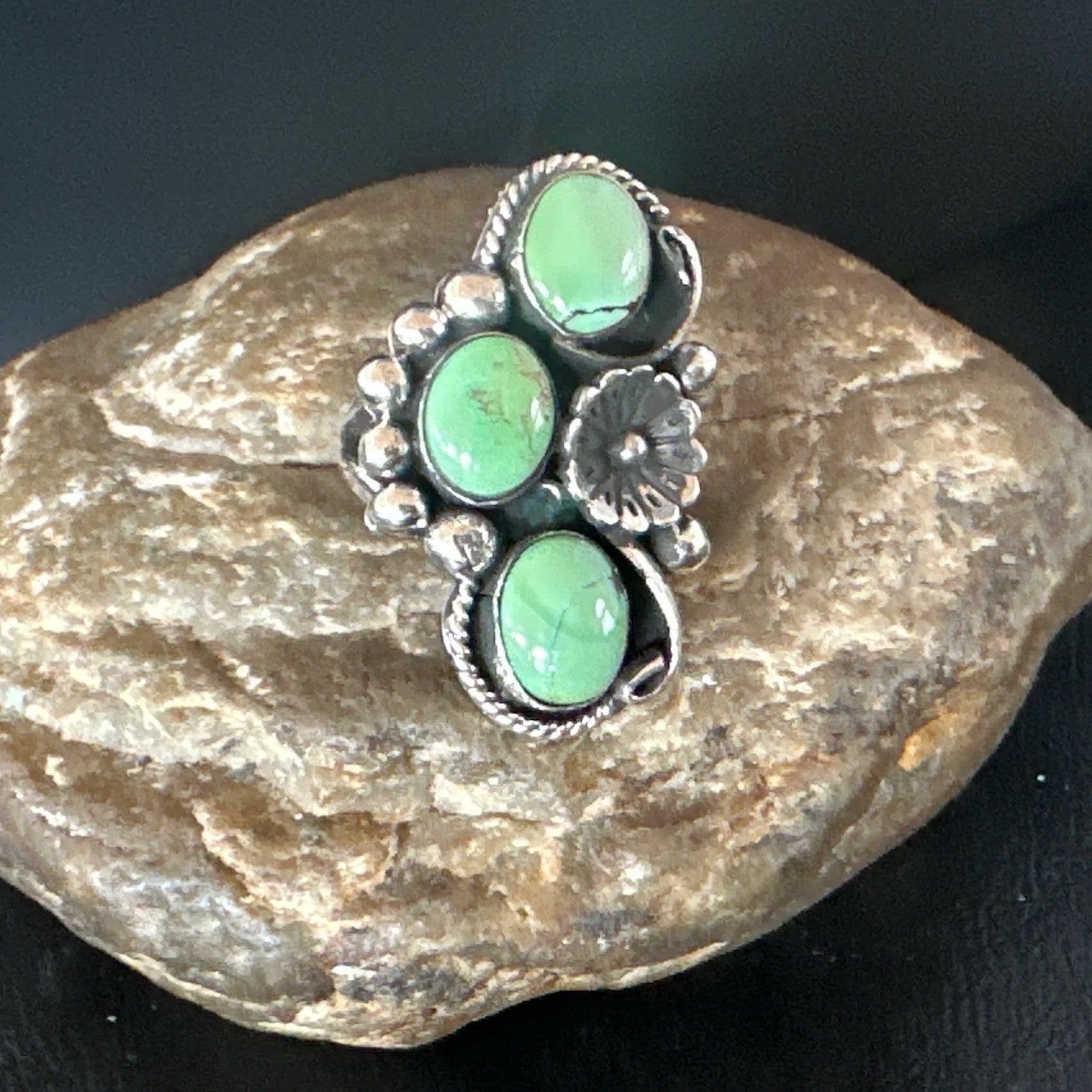 Yazzie Ring Green Turquoise Navajo Sterling Silver Cluster Size 8.5 19211